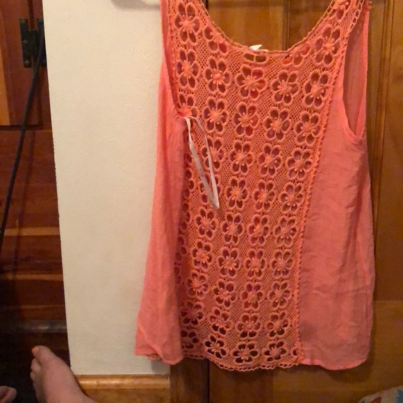 Tanktop - Picture 2 of 3